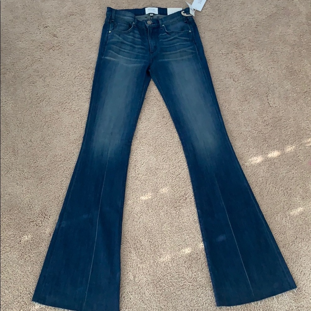 MCGUIRE MARJORELLE FLARE Jeans 29” more like 26”